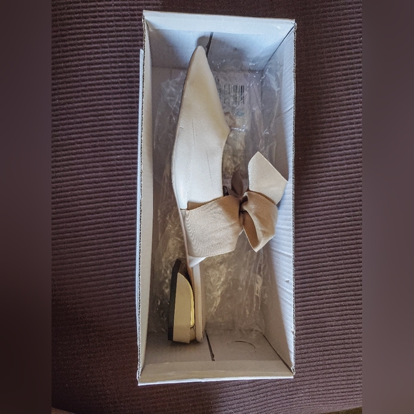 Point Toed Flat Mules - Picture 3 of 4